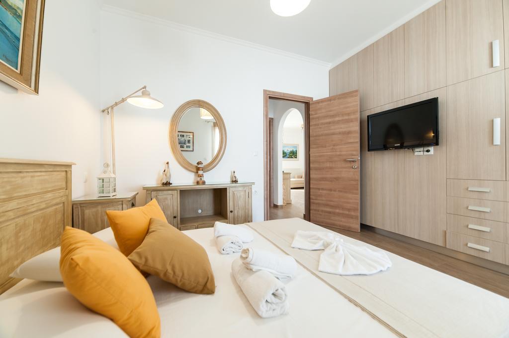 Panos Apartment Naousa Экстерьер фото