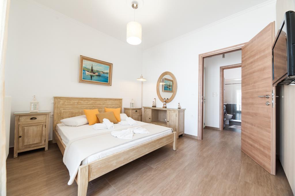 Panos Apartment Naousa Экстерьер фото